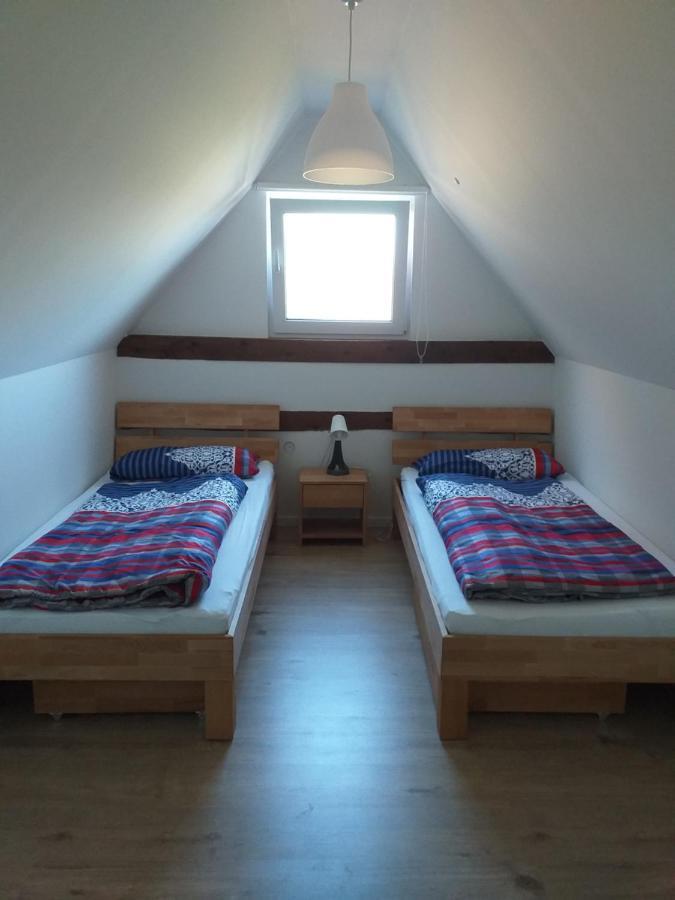 Lutzes Ferienhaus Knittelsheim Buitenkant foto